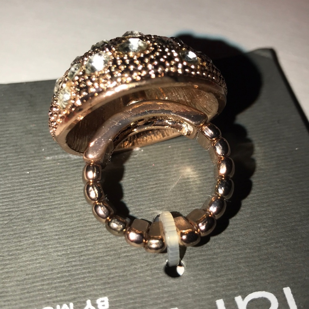 Ring - Picture 3 of 4